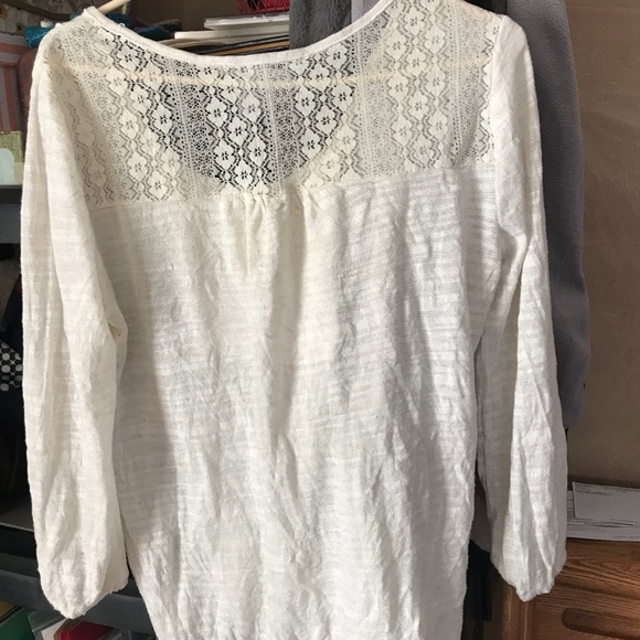Ivory and lace top - Picture 3 of 3